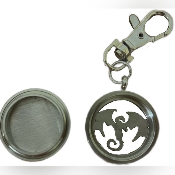 Game of Thrones Dragon essential oil diffuser keychain - Picture 3 of 4